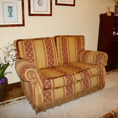 Alessandro Della Spina Hotell