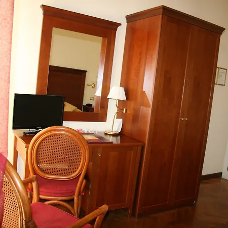 Alessandro Della Spina Hotell