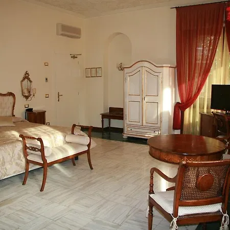 Alessandro Della Spina Hotel Pisa