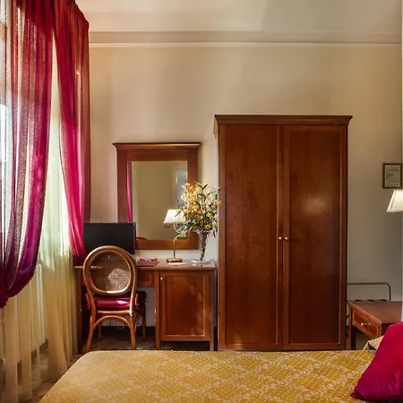 Alessandro Della Spina Отель