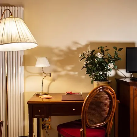 Alessandro Della Spina Hotel 3*